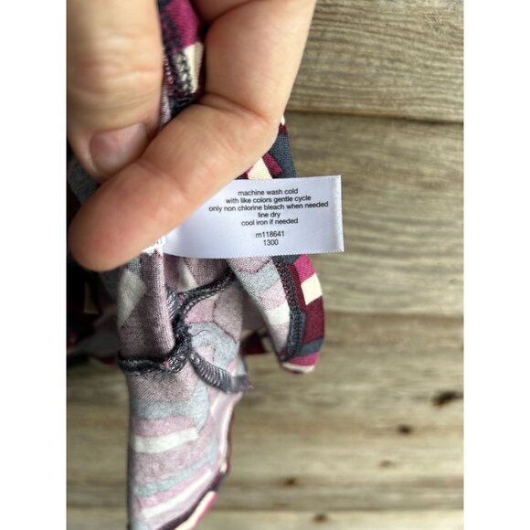 Lane Bryant Women's Geometric Print Top Size 14/16 Short Sleeve Ruched Front - Picture 8 of 9